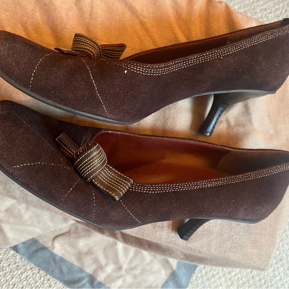 Retro brown suede pumps size 9 - Picture 2 of 5